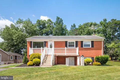 8208 Claremont St, Manassas, VA 20110