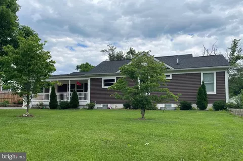 8315 Rolling Rd, Manassas, VA 20110 photo 1