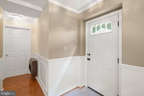 Entry Way - 6990 Champs Mill Ct, Manassas, VA 20112 photo 7 of 7