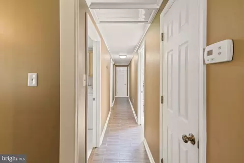 Entry Way - 6990 Champs Mill Ct, Manassas, VA 20112 photo 4 of 7