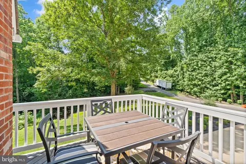 Exterior - 6990 Champs Mill Ct, Manassas, VA 20112 photo 6 of 14