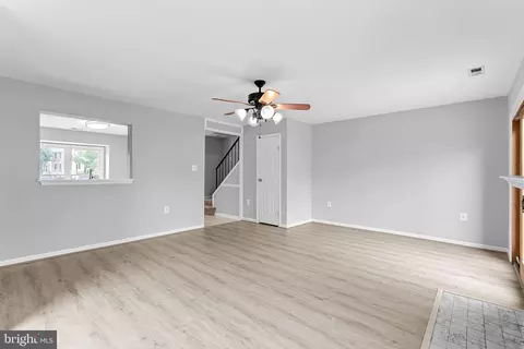 Living - 7482 Emerald Dr, Manassas, VA 20109 photo 2 of 3