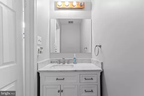 Bath - 7482 Emerald Dr, Manassas, VA 20109 photo 1 of 2