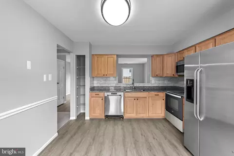 Kitchen - 7482 Emerald Dr, Manassas, VA 20109 photo 2 of 2