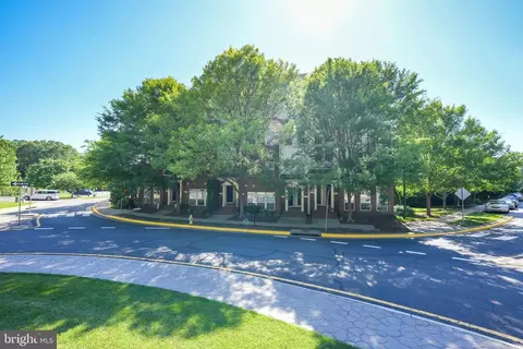 14474 Village High St #152, Gainesville, VA 20155