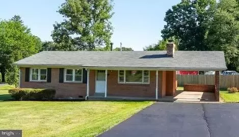 8501 Rugby Rd, Manassas Park, VA 20111