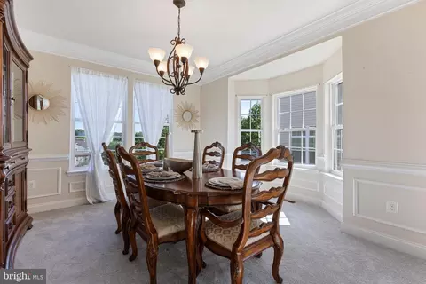 Dining - 3383 Oakham Mount Dr, Triangle, VA 22172 photo 4 of 4
