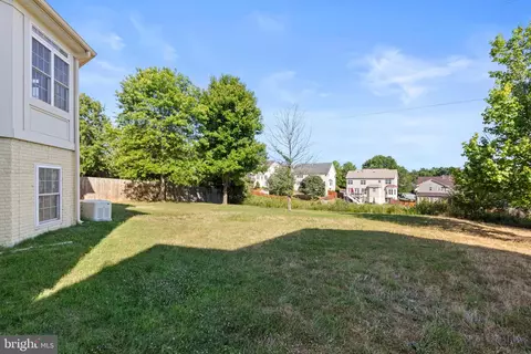 Exterior - 3383 Oakham Mount Dr, Triangle, VA 22172 photo 3 of 3