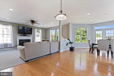 Living - 3383 Oakham Mount Dr, Triangle, VA 22172 photo 1 of 6