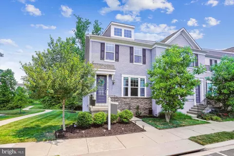10730 Hinton Way, Manassas, VA 20112