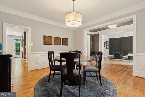 Dining - 8240 Roxborough Loop, Gainesville, VA 20155 photo 4 of 4