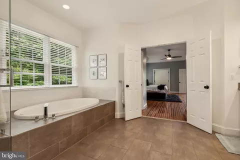 Entry Way - 8240 Roxborough Loop, Gainesville, VA 20155 photo 7 of 8