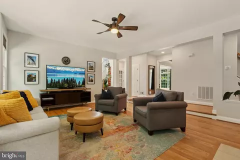 Living - 8240 Roxborough Loop, Gainesville, VA 20155 photo 3 of 3