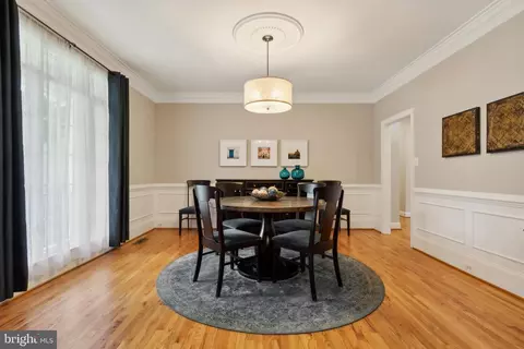 Dining - 8240 Roxborough Loop, Gainesville, VA 20155 photo 2 of 4