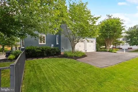 Exterior - 8240 Roxborough Loop, Gainesville, VA 20155 photo 4 of 23