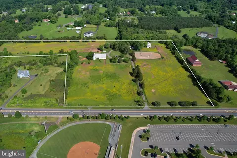 10410 Kettle Run Rd, Nokesville, VA 20181