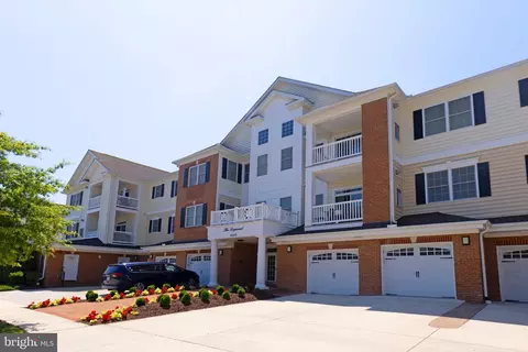 15100 Heather Mill Ln #404, Haymarket, VA 20169