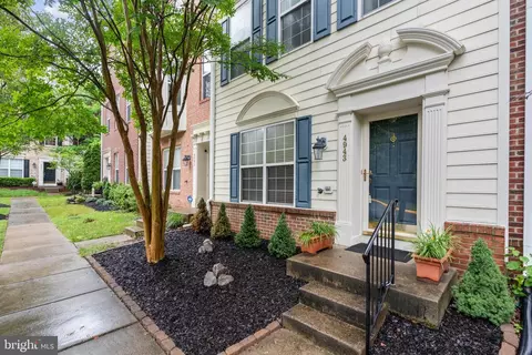 4943 Chaste Tree Pl, Woodbridge, VA 22192