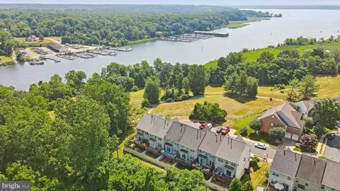13302 Colchester Ferry Pl, Woodbridge, VA 22191