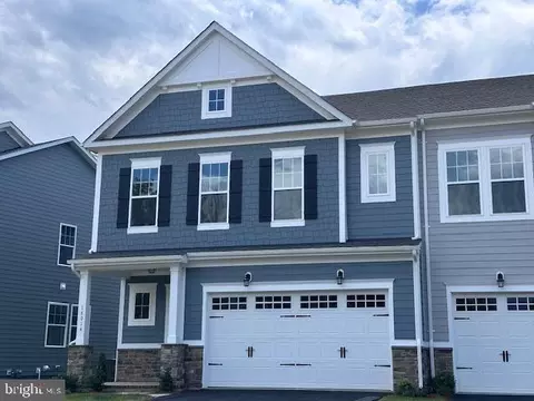 18014 Woods Overlook Dr, Dumfries, VA 22026