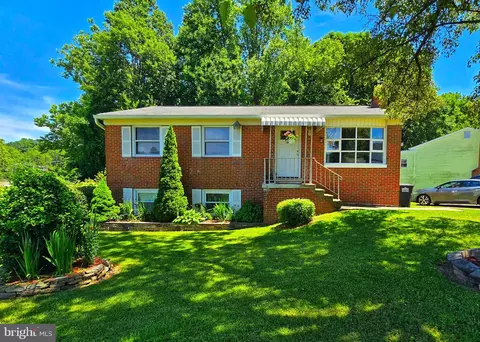 13601 Lindendale Rd, Woodbridge, VA 22193