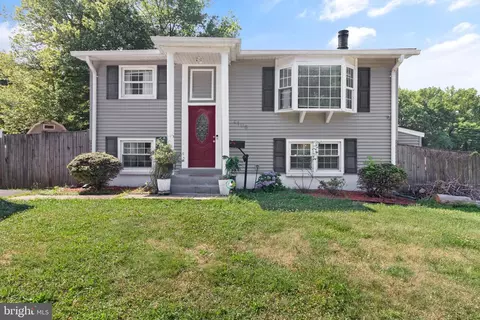 4105 Hemingway Dr, Woodbridge, VA 22193