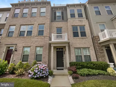 2071 Alder Ln, Dumfries, VA 22026