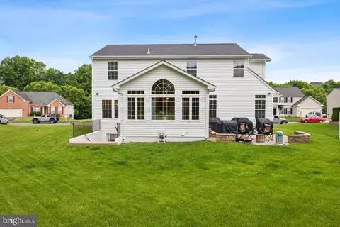 Other - 18845 Pier Trail Dr, Triangle, VA 22172 photo 1 of 10