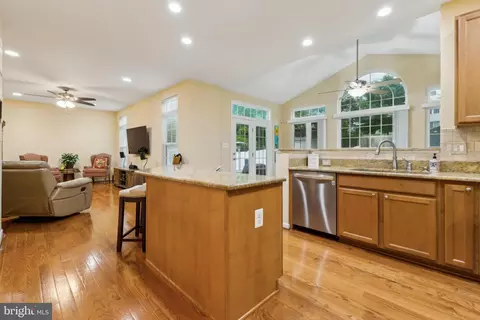 Other - 18845 Pier Trail Dr, Triangle, VA 22172 photo 5 of 10