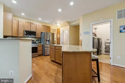 Entry Way - 18845 Pier Trail Dr, Triangle, VA 22172 photo 1 of 2