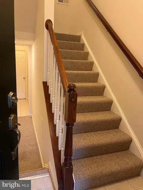 7738 Cedar Branch Dr, Gainesville, VA 20155 photo 5