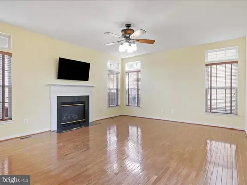 6710 Eldermill Ln, Gainesville, VA 20155 photo 16