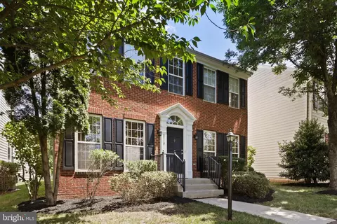 6710 Eldermill Ln, Gainesville, VA 20155 photo 2