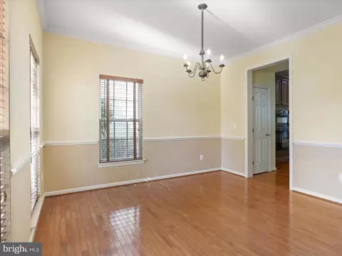 6710 Eldermill Ln, Gainesville, VA 20155 photo 9