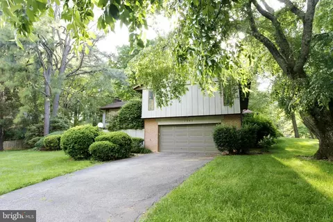 7245 Ridgeway Dr, Manassas, VA 20112 photo 2
