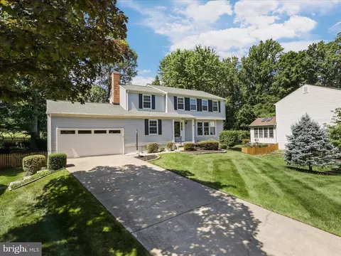 16029 Fairway Dr, Dumfries, VA 22025