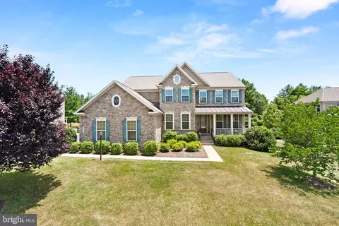 14613 Bridle Creek Rd, Woodbridge, VA 22193