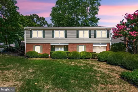16222 Edgewood Dr, Dumfries, VA 22025
