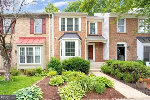 3297 Weymouth Ct, Woodbridge, VA 22192