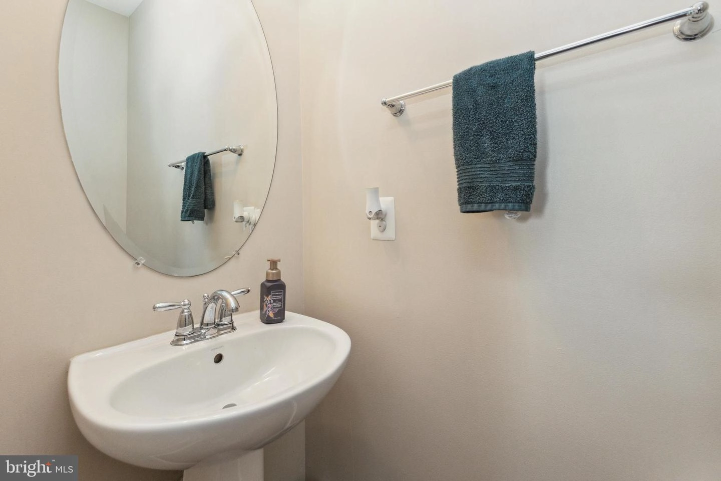 Entry Way - 4257 Meyers Rd, Triangle, VA 22172 photo 1 of 4