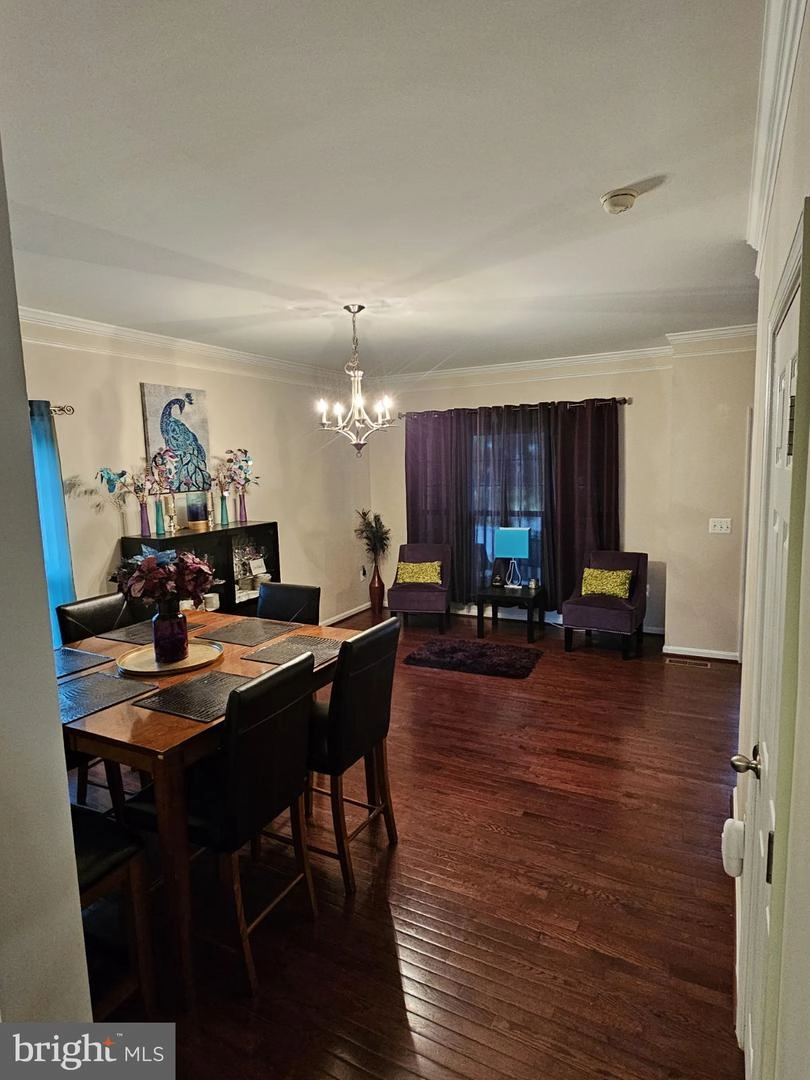 Dining - 4257 Meyers Rd, Triangle, VA 22172 photo 1 of 2