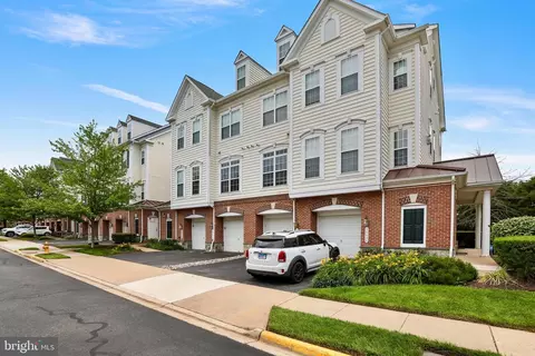 14437 Macon Grove Ln, Gainesville, VA 20155