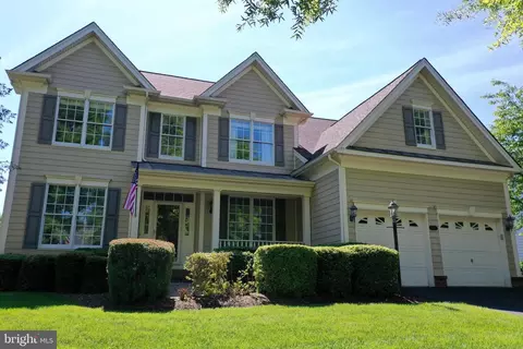 15117 Golf View Dr, Haymarket, VA 20169
