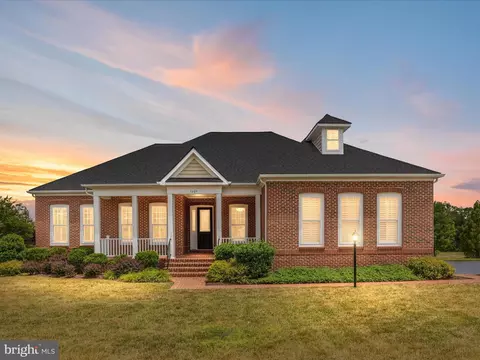 3409 Amberfield Ln, Haymarket, VA 20169