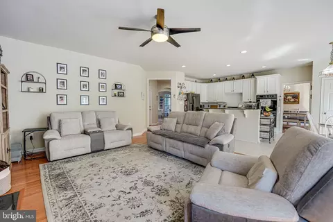 Other - 18931 Highland Park Dr, Triangle, VA 22172 photo 3 of 18