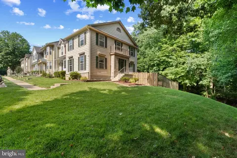 14052 Oxbridge Inn Ct, Woodbridge, VA 22193