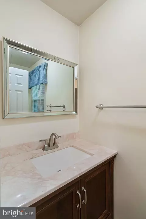 8213 Honeysuckle Rd, Manassas, VA 20112 photo 12
