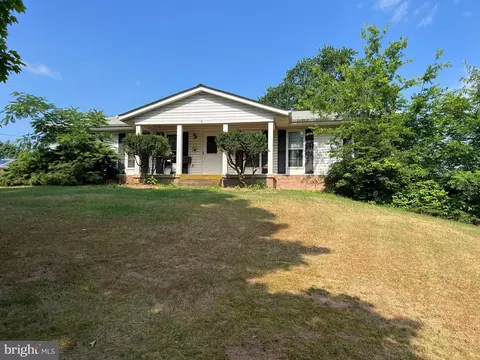 11602 Reid Ln, Nokesville, VA 20181