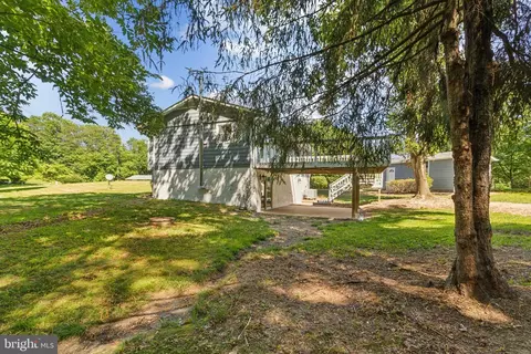 Exterior - 6734 Steity Ln, Manassas, VA 20111 photo 3 of 4