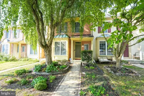 4107 Hampstead Ln, Woodbridge, VA 22192